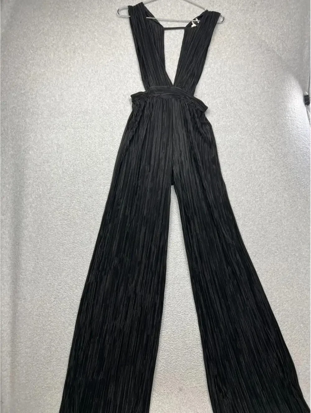 Black Plisse Pleated Wide-Leg Jumpsuit S Sleeveless V-Neck Travel Boho Chic